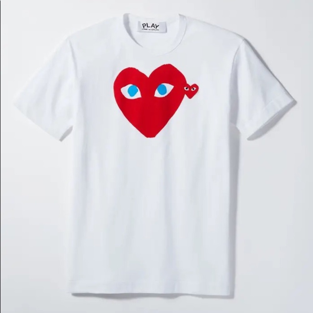 Comme Des Garçons Play Heart Face Graphic Tee